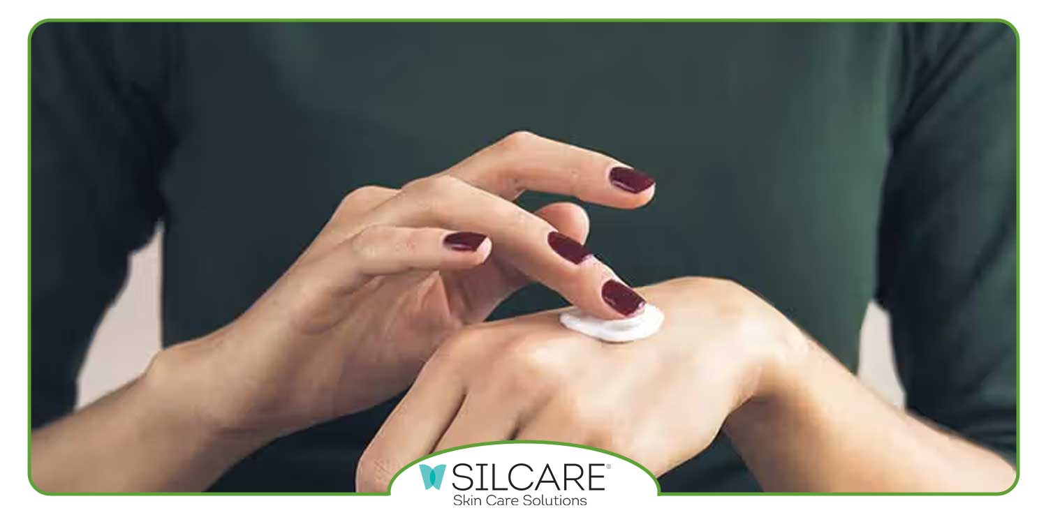 برای خشکی پوست دست از چه کرمی استفاده کنیم؟